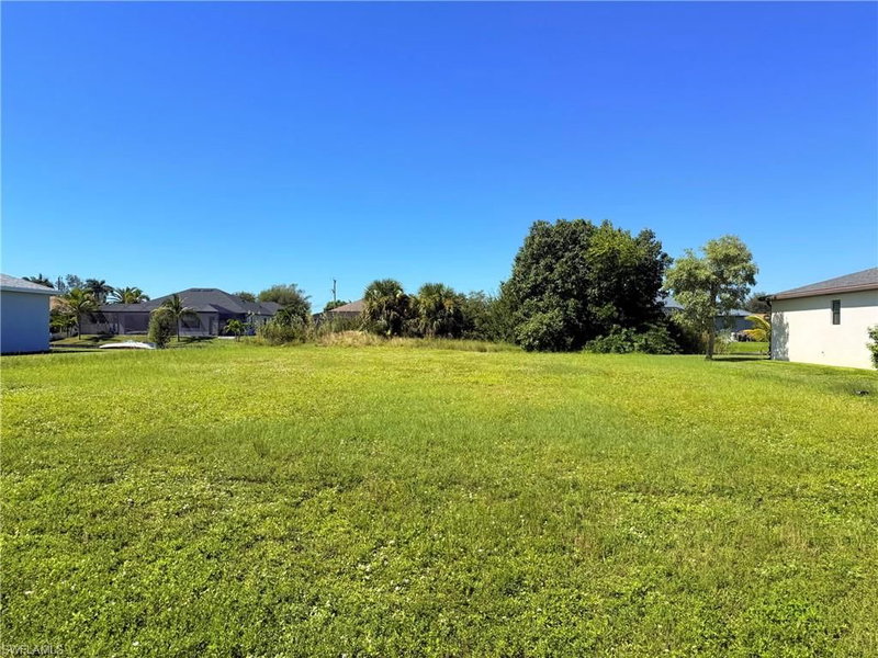 1330 Santa Barbara PL photo 2