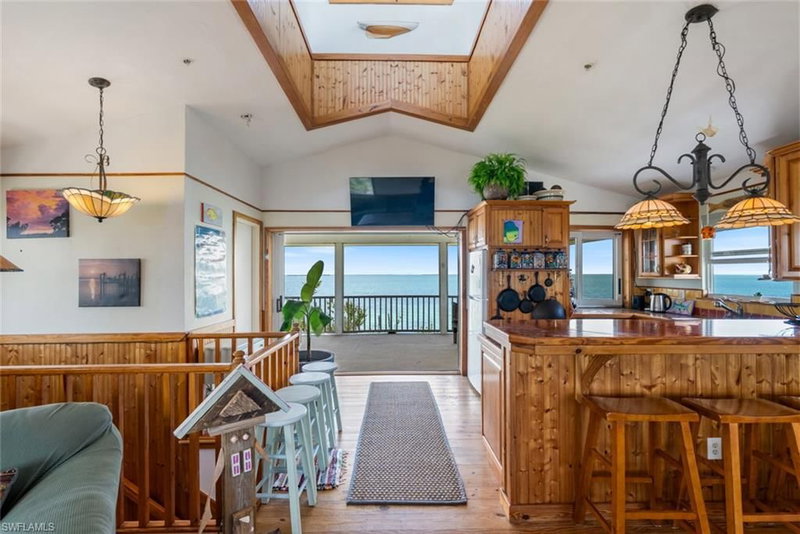 11240 Pejuan Shores photo 3