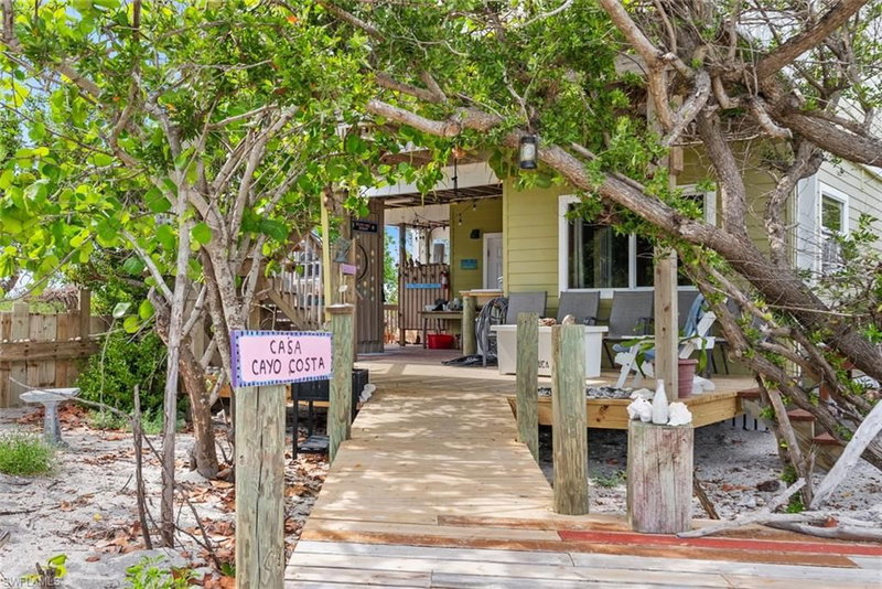 11240 Pejuan Shores photo 4