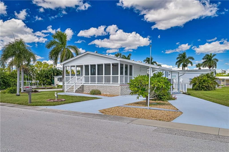 11390 Azalea LN photo 1