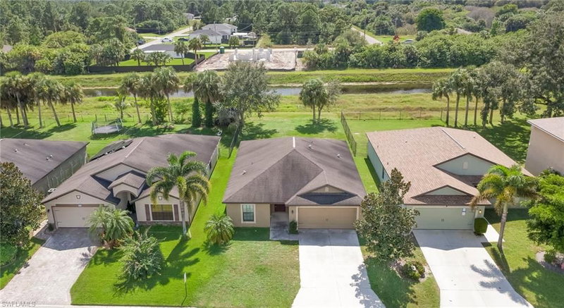 313 Shadow Lakes DR photo 2