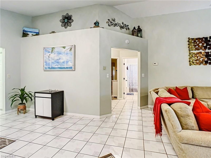 13641 Admiral CT photo 4