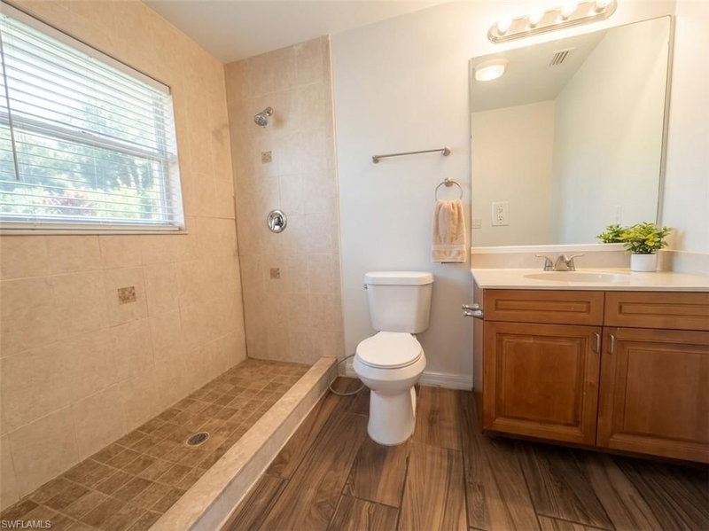 3846 Edgewood AVE photo 4