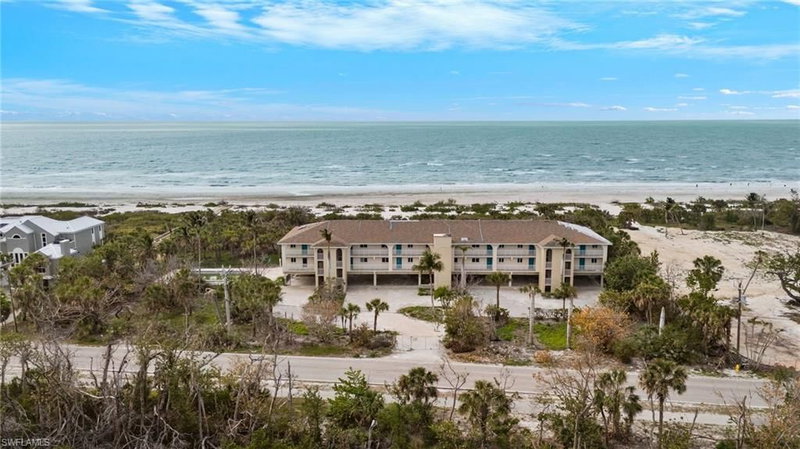 527 Gulf DR photo 1