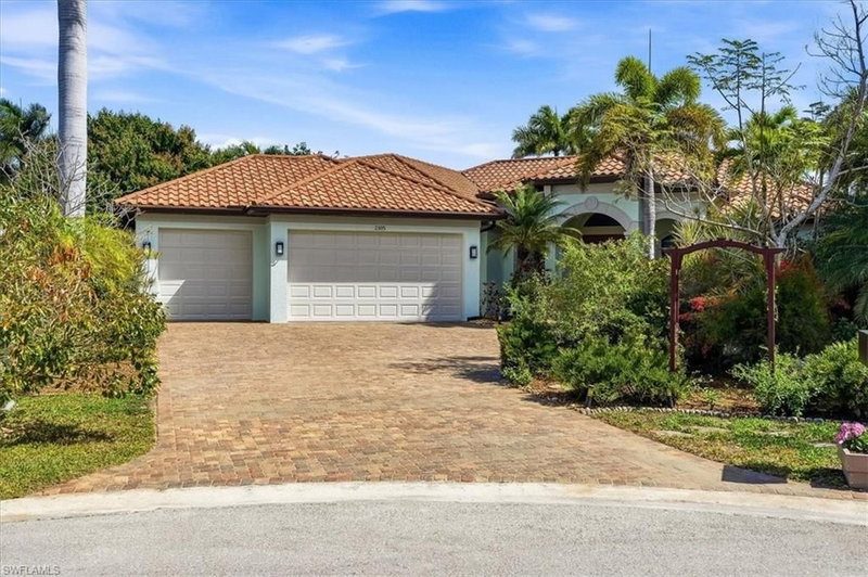 2105 Ottersrest LN photo 3