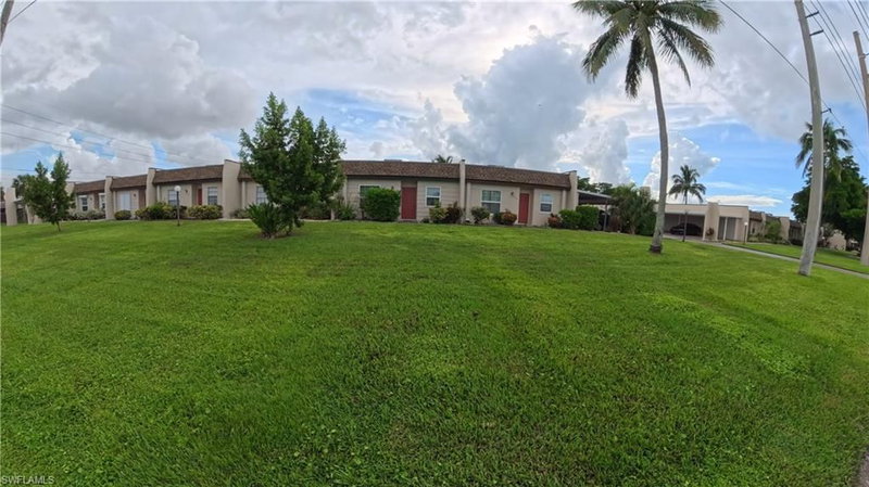 6300 Pointe BLVD photo 3