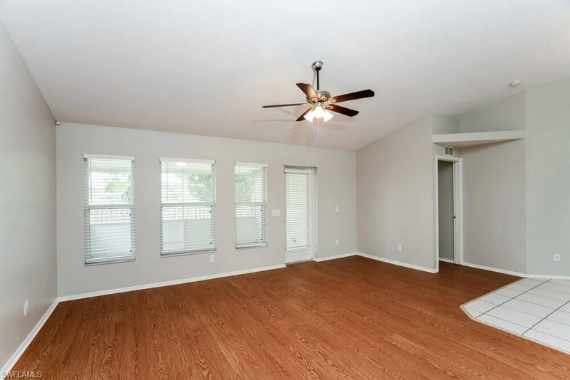 4040 Kingsfield DR photo 3