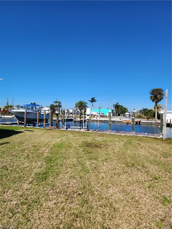 3868 Coconut DR photo 1