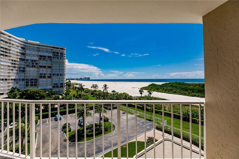 380 Seaview CT photo 2