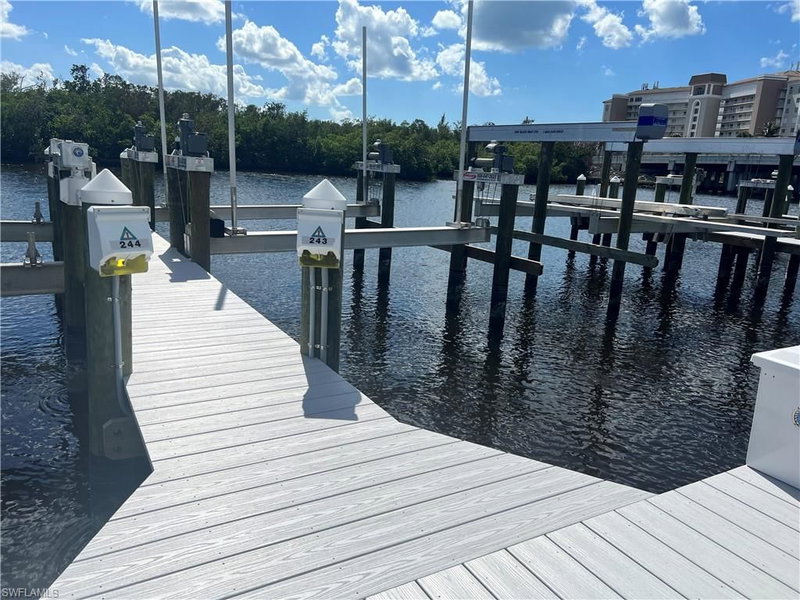 243D Wiggins Bay DR photo 1