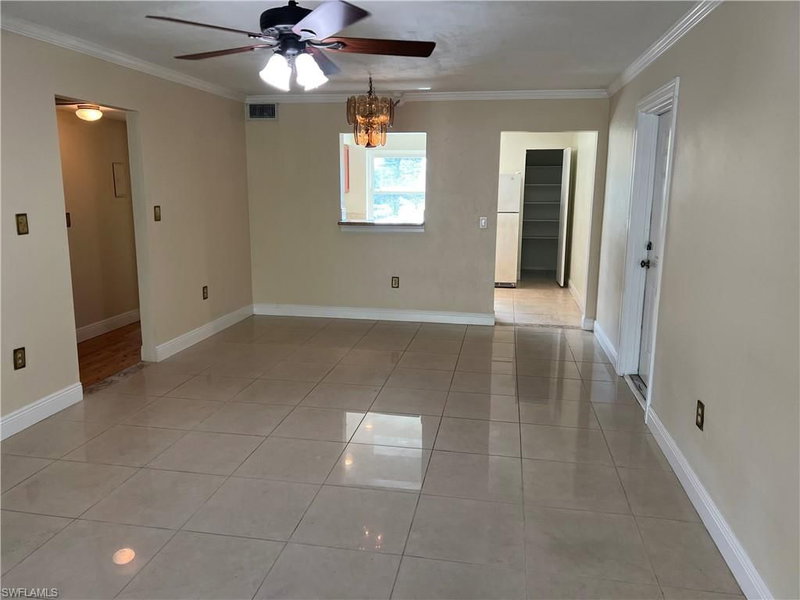 2828 Jackson ST photo 2