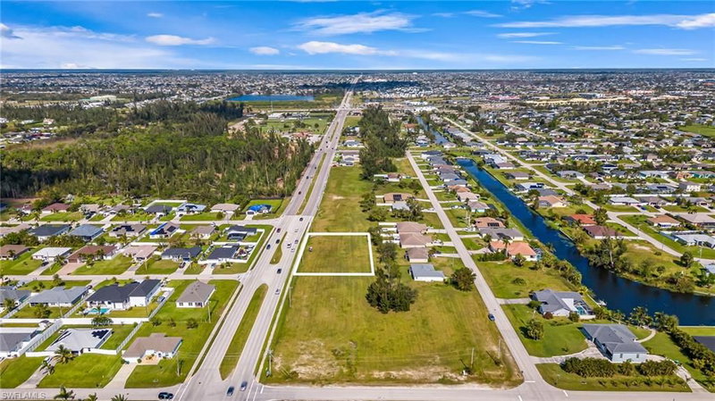 1213 Chiquita BLVD S photo 3