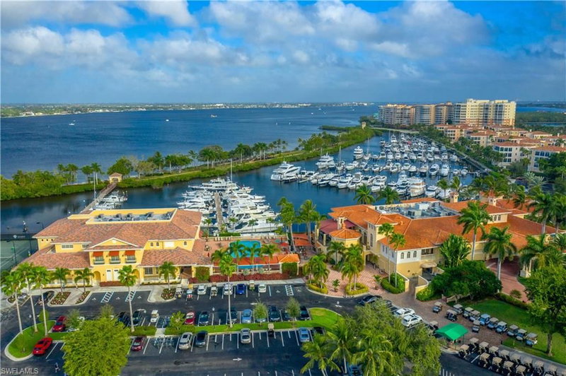 50' Boat Slip E-18 Gulf Harbour Marina photo 4