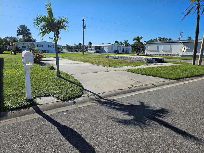 2771 Deerfield DR photo 1