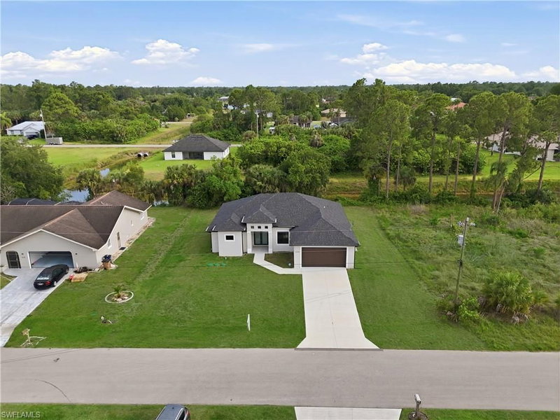 1436 Graham CIR photo 3