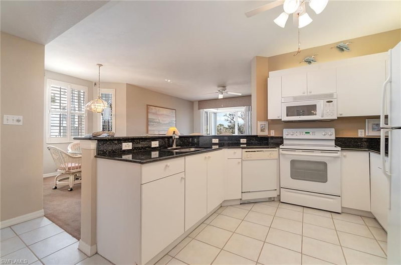 22724 Island Pines WAY photo 3