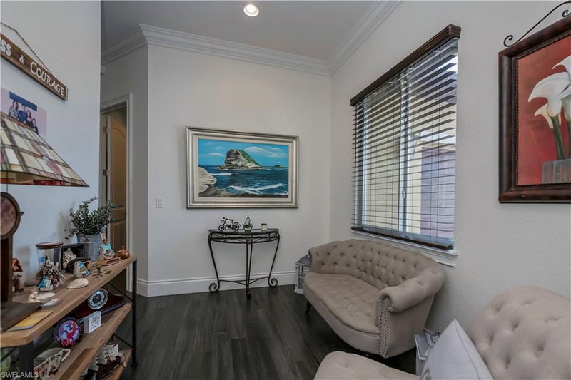 802 Poinsettia AVE photo 5