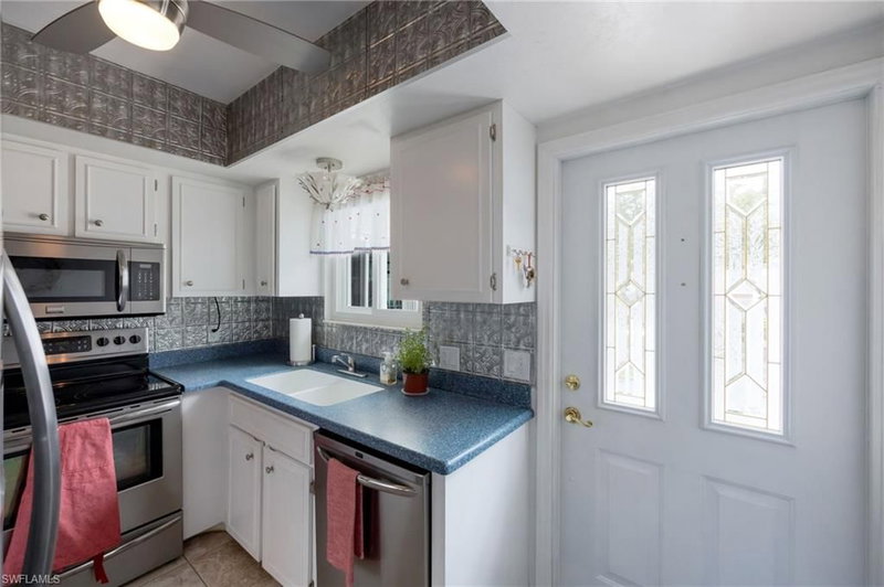 492 Bristle Cone LN photo 3