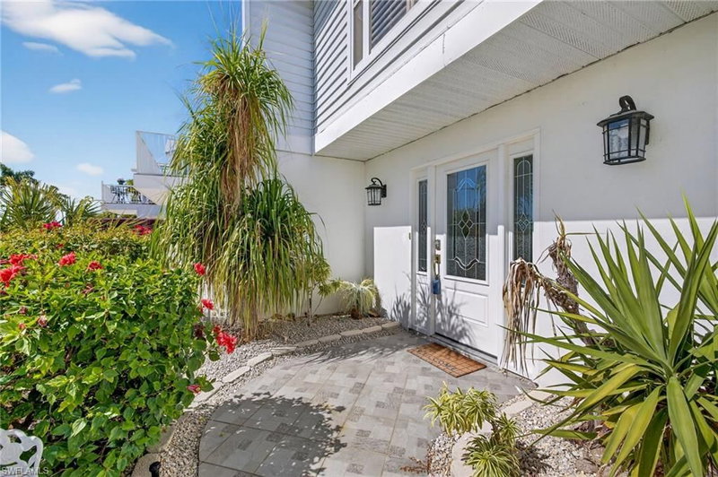 12130 Siesta DR photo 3
