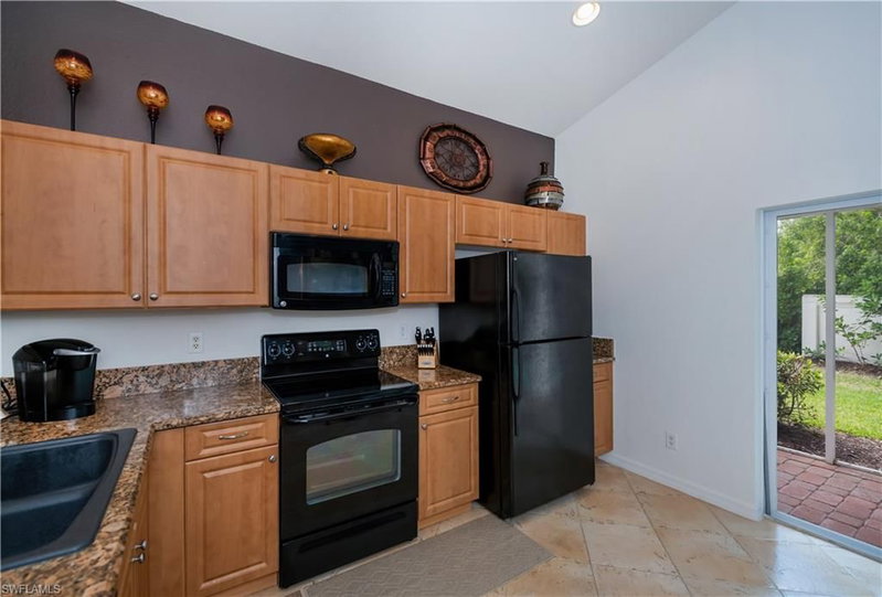 2335 Summersweet DR photo 5