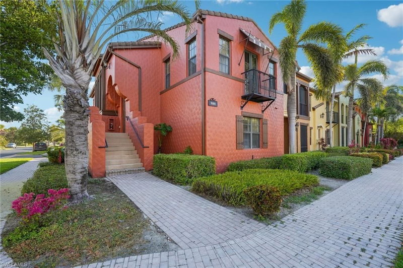 9108 Capistrano ST S photo 2