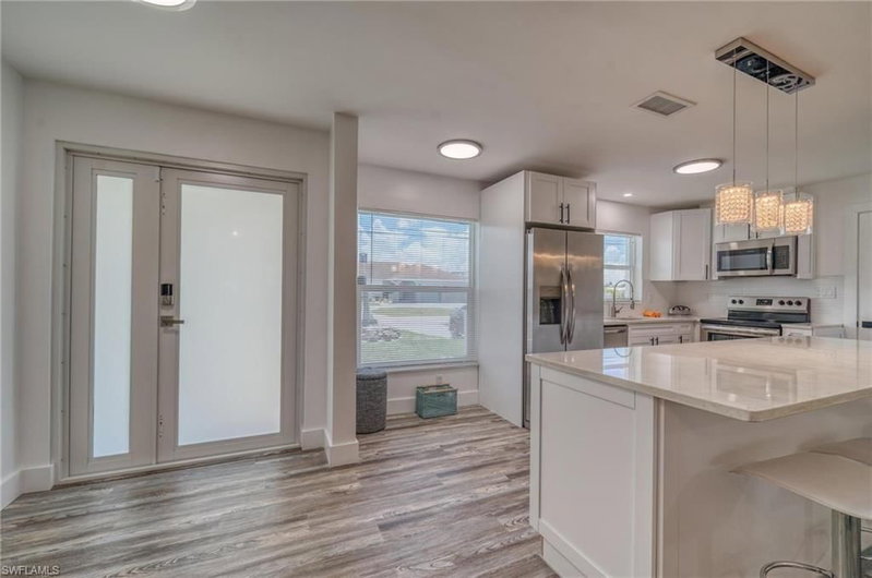 5146 York CT photo 3