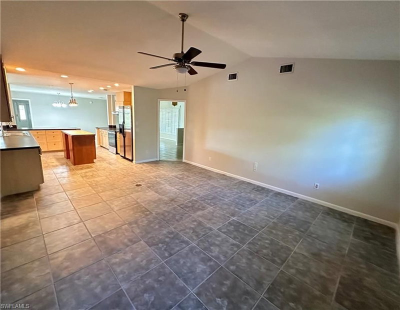 17356 Gulfspray CIR photo 5