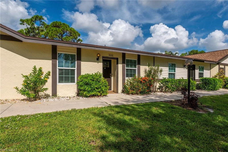1006 Pine Isle LN photo 1