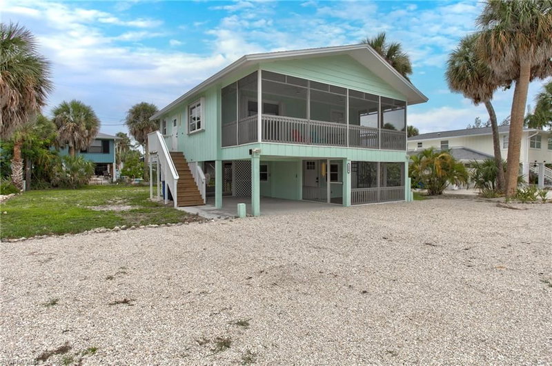 126 Andre Mar DR photo 2