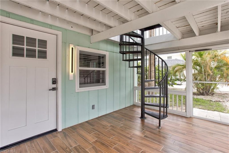 126 Andre Mar DR photo 4