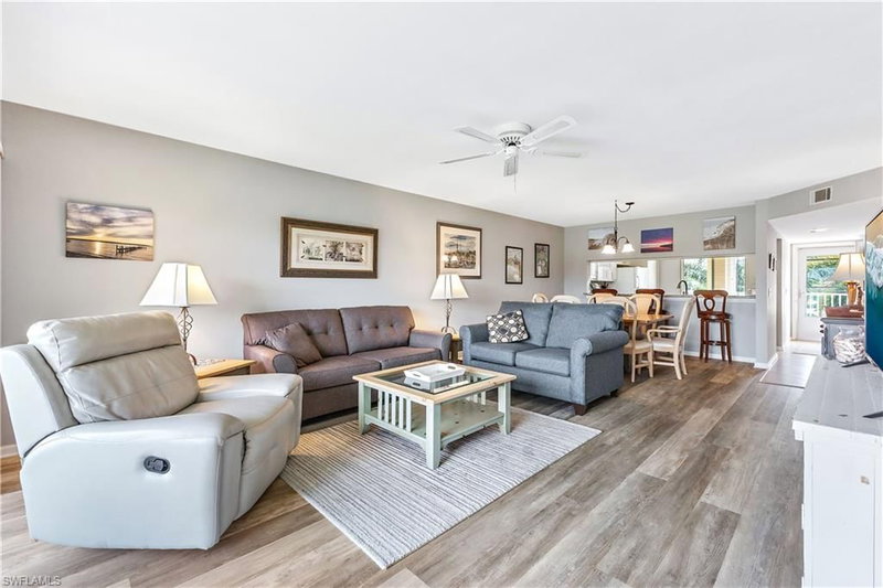 1001 Eastham WAY photo 4