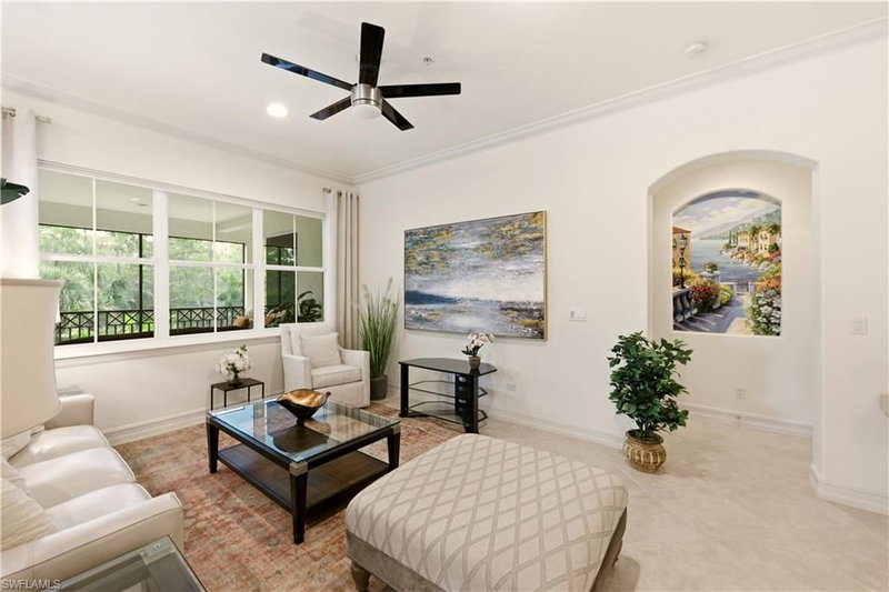 2843 Tiburon BLVD E photo 4