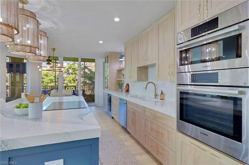 2728 Tiburon BLVD E photo 3