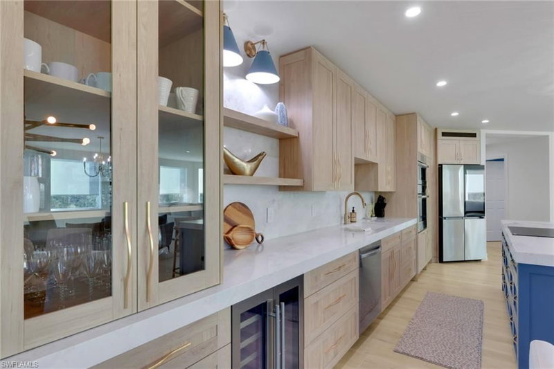 2728 Tiburon BLVD E photo 4