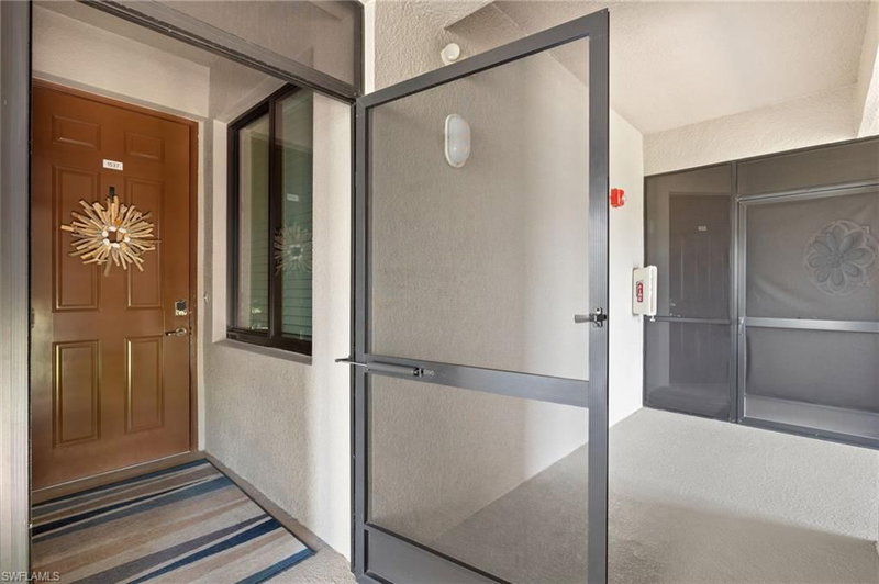 9826 Giaveno CIR photo 2