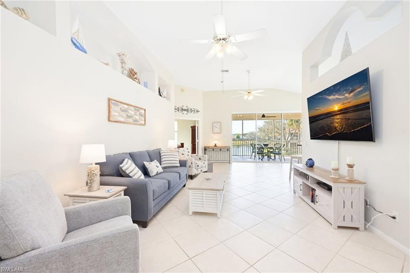 7828 Gardner DR photo 3