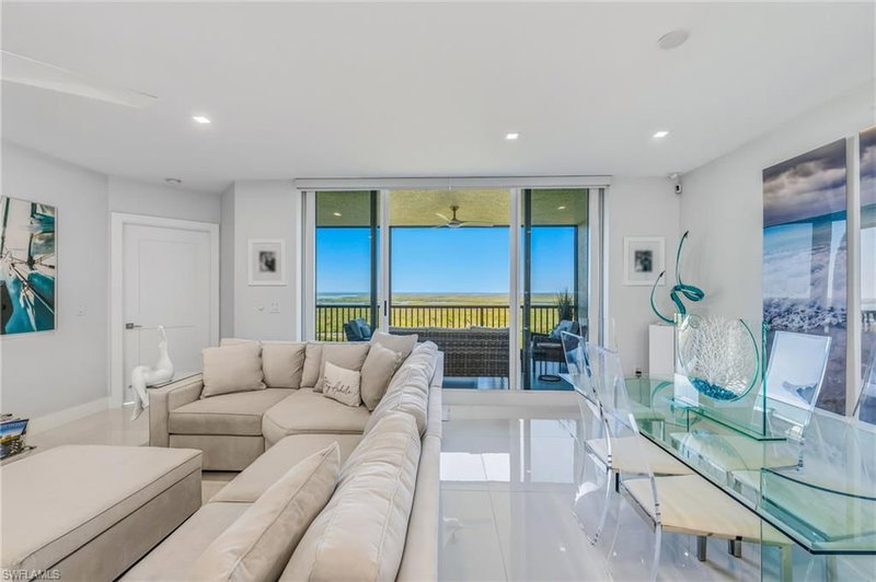 1065 Borghese LN photo 2