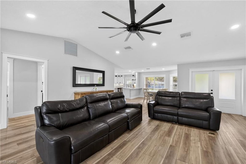 17060 Cypress Creek DR photo 5