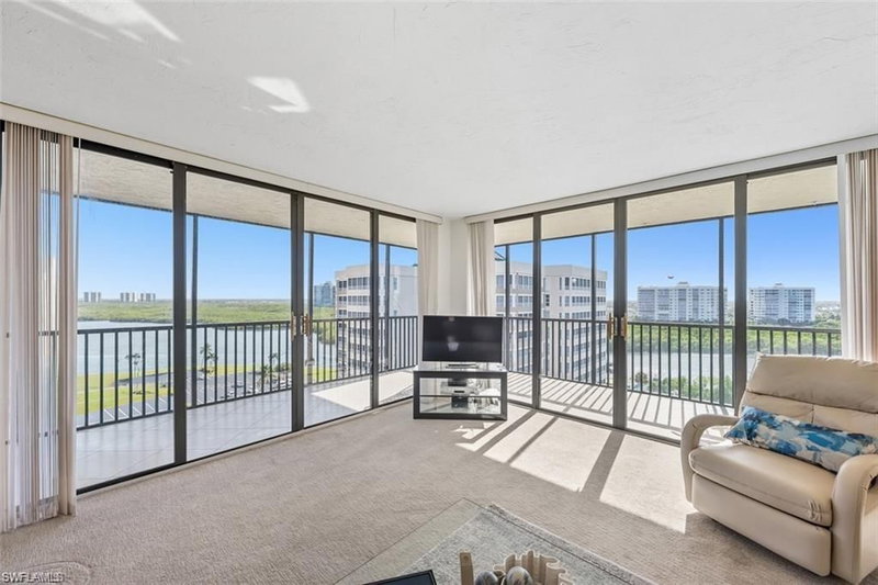 11 Bluebill AVE photo 1