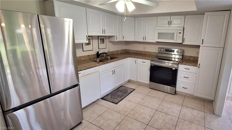406 Meadowlark LN photo 5