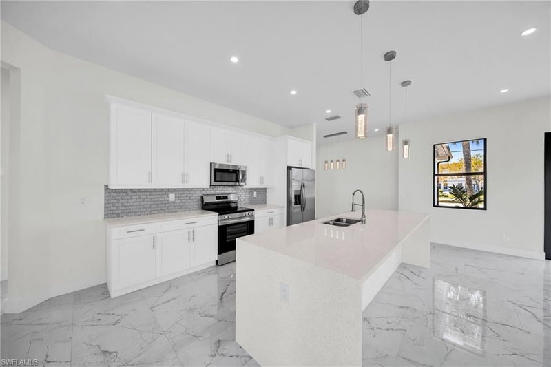 311 4th ST photo 5
