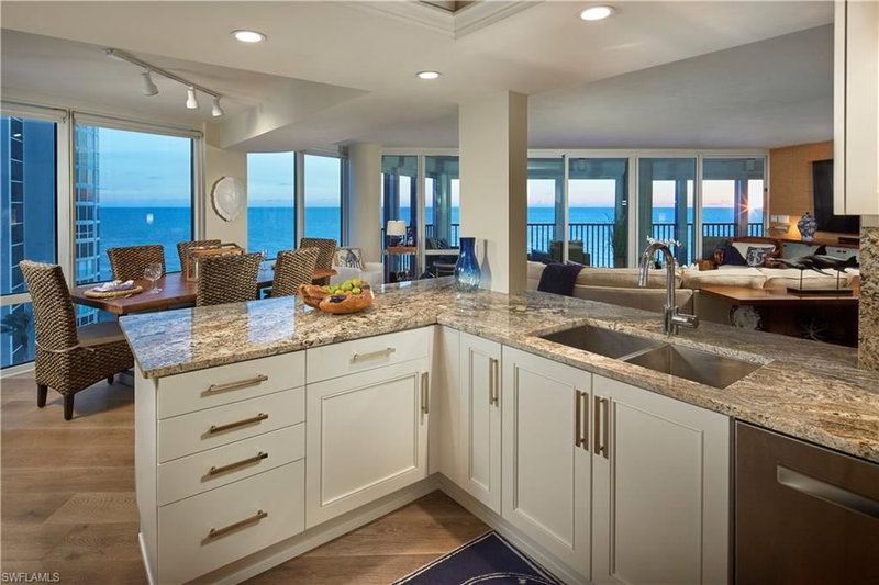 4651 Gulf Shore BLVD N photo 4