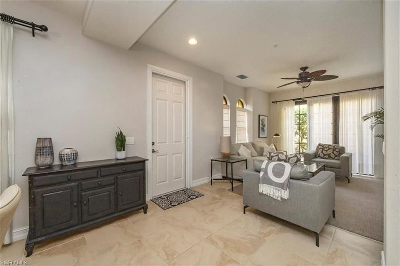 9105 Yuba LN photo 2