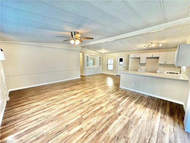 1252 Henderson Creek DR photo 5