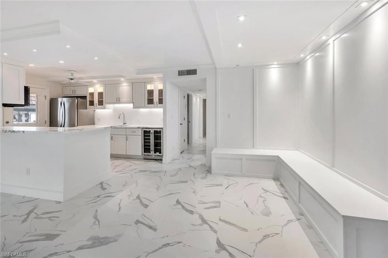 222 Harbour DR photo 1