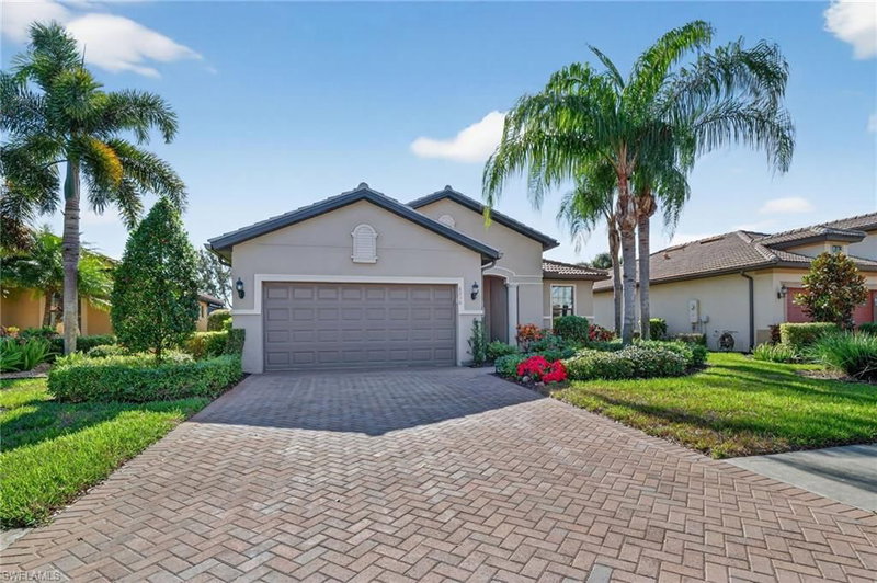 6230 Victory DR photo 1