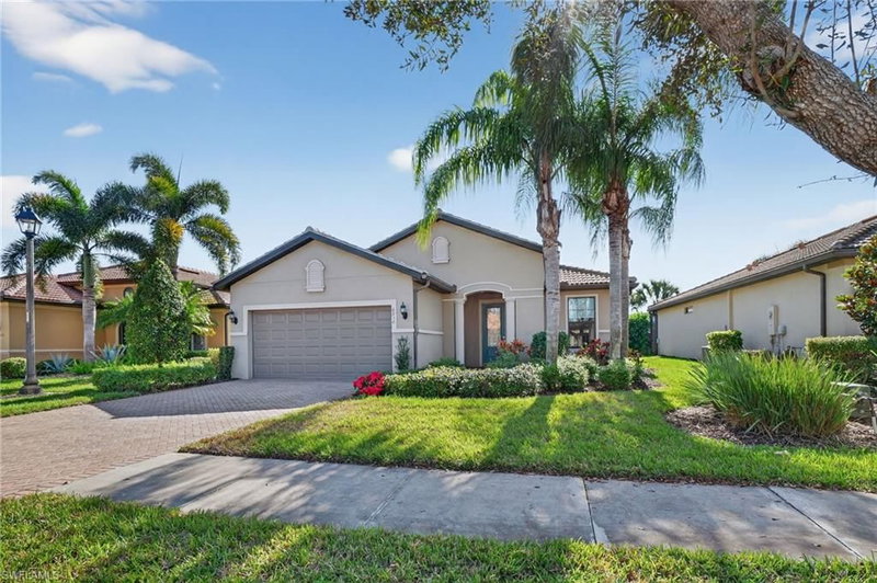 6230 Victory DR photo 2