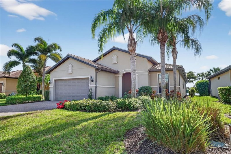 6230 Victory DR photo 3