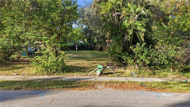 228 Delray AVE photo 2