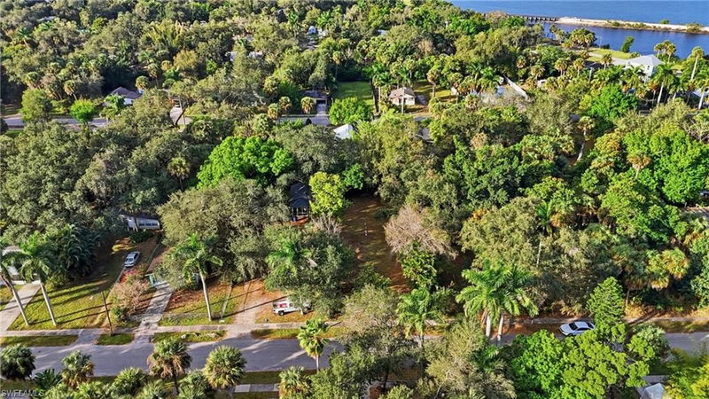 228 Delray AVE photo 5